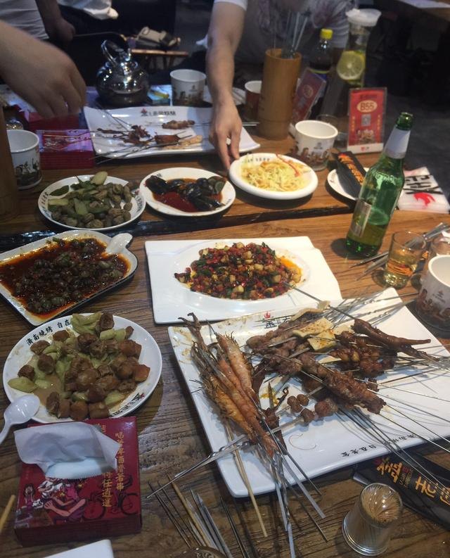 烧烤店！有哪些特色品牌呢，东莞日式拌饭加盟店排行榜