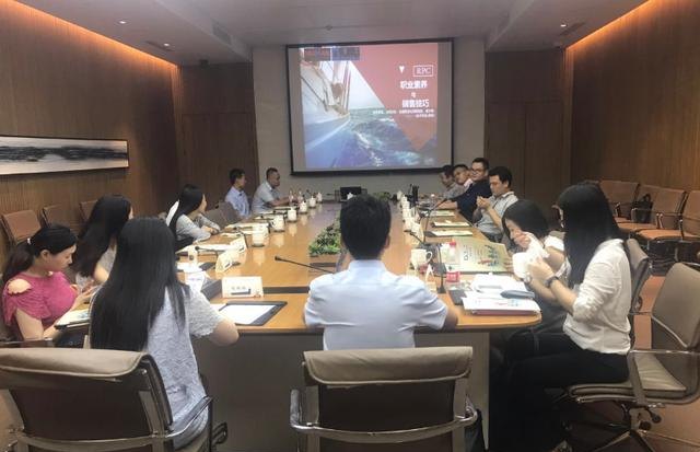 杜哥卤肉卷饼怎么加盟，阜阳卷饼小吃加盟多少钱