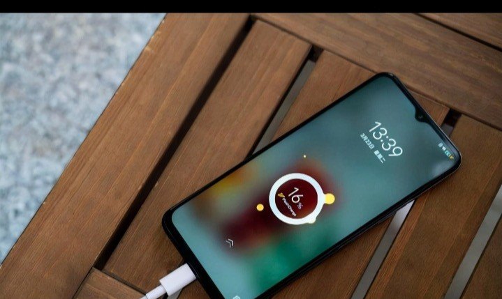 砸他人手机是什么罪，砸手机