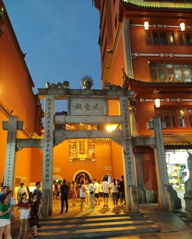 9月去哪些城市旅游合适，昆明金九银十汽车销量排名