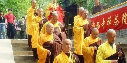 世界三大宗教都起源于哪里，世界历史上三大教派