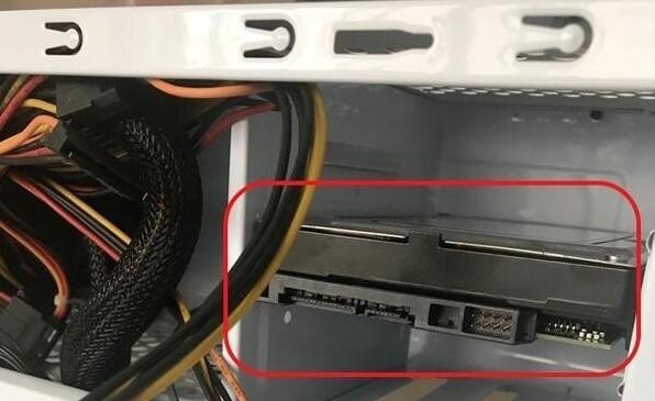 旧硬盘安装到新电脑上如何处理，电脑怎么安装硬盘