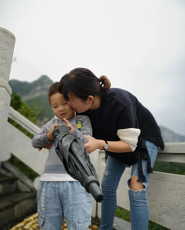 不去参加出游怎么请假，请假旅游