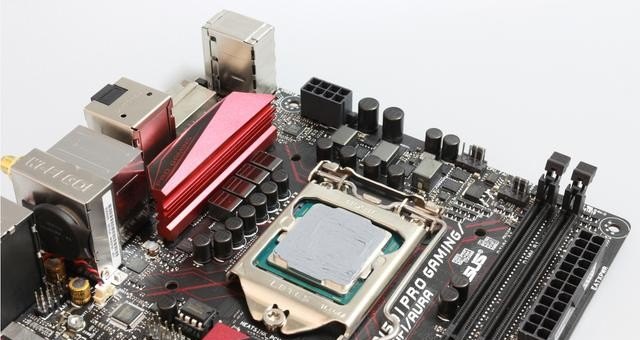 为什么QQ里面下载视频网速很慢?一秒钟只有几十kb,我用的WiFi下载的，同时用360播放器下载电，电脑速度变慢