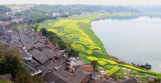 全职旅行摄影师靠什么赚钱，旅游挣钱