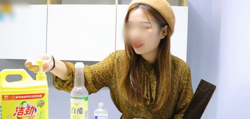 电脑屏幕有灰尘怎么办_主机怎么清理灰尘没有刷子用牙刷可以吗