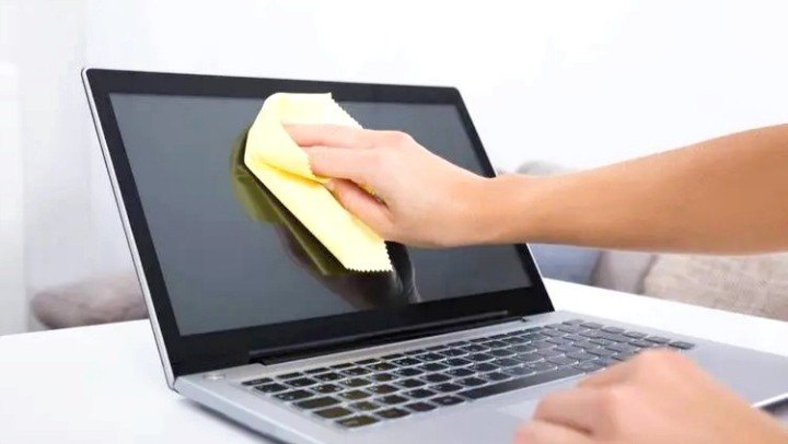 电脑屏幕有灰尘怎么办_主机怎么清理灰尘没有刷子用牙刷可以吗