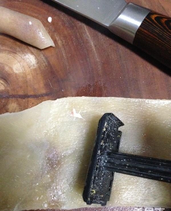 猪肘子肉冻怎么做_怎么用肘子熬的汤做冻子