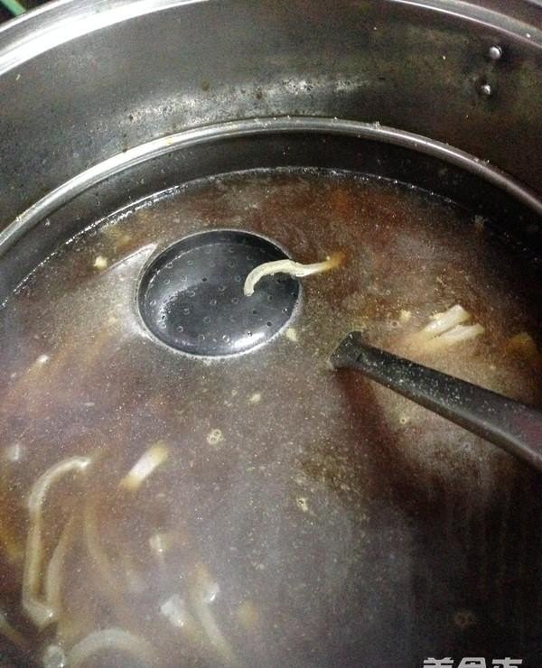 猪肘子肉冻怎么做_怎么用肘子熬的汤做冻子