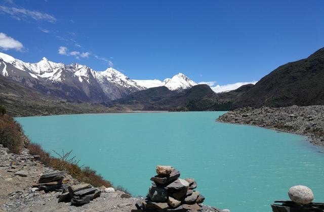想去旅游散心的句子，我想去旅游