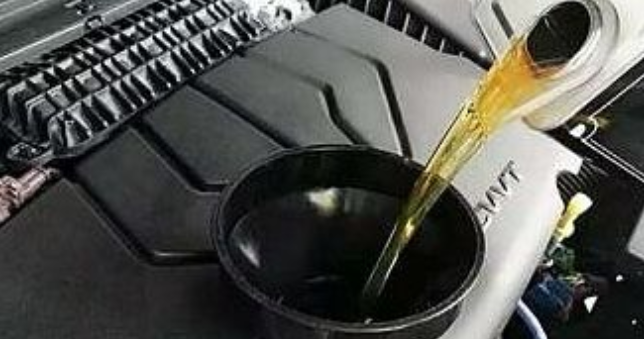 汽车漏油的原因和解决方法,车漏油怎么办