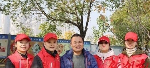 玫瑰精灵跃动是王者武器吗，穿越火线玫瑰精灵悦动