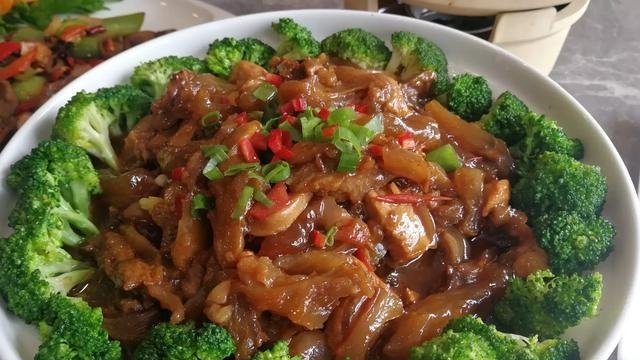 摩登红人蜡菊精华霜质量怎么样,摩登红人加盟费