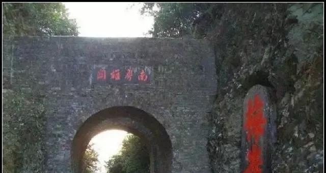去到赣州必游的10个景点是哪些呢，赣州旅游景点