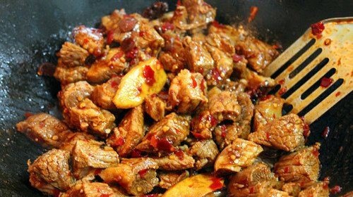 荆门隔板肉火锅做法_京山十大名菜
