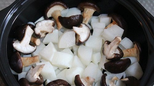荆门隔板肉火锅做法_京山十大名菜