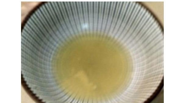 煎鸡蛋如何放盐，煎鸡蛋历史故事味道