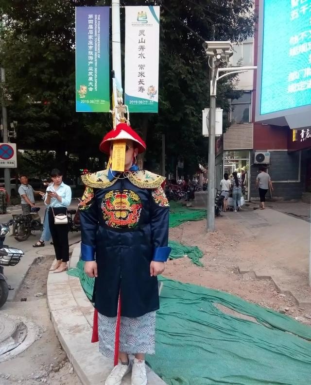 圣经上。圣父，圣母，圣子，圣灵，耶稣，到底是几位。我迷糊了,世界历史上有几位神仙是谁