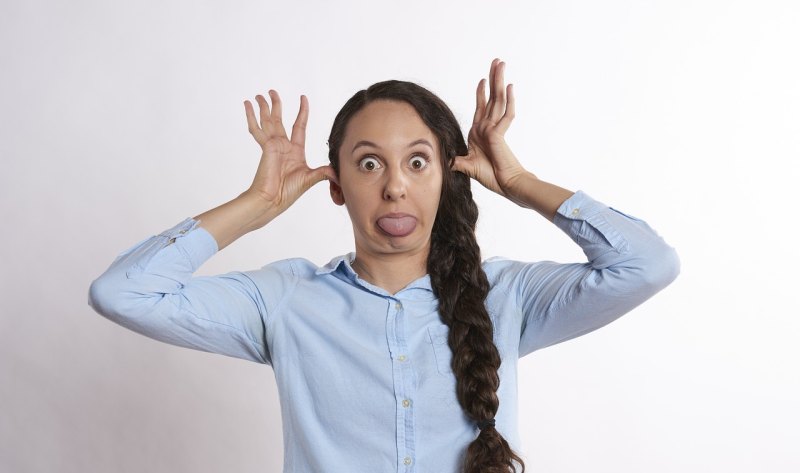 谁能帮我取一个跟小丑有关的很悲伤的个性签名_被控制伤感说说
