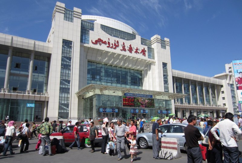 去++++旅游自驾好还是做火车好,新疆火车旅游