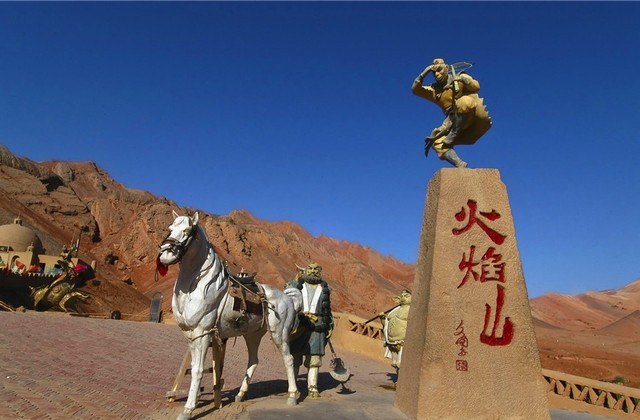 去++++旅游自驾好还是做火车好,新疆火车旅游