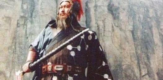 呼延灼归顺梁山故事简介50字_108好汉打过什么战争