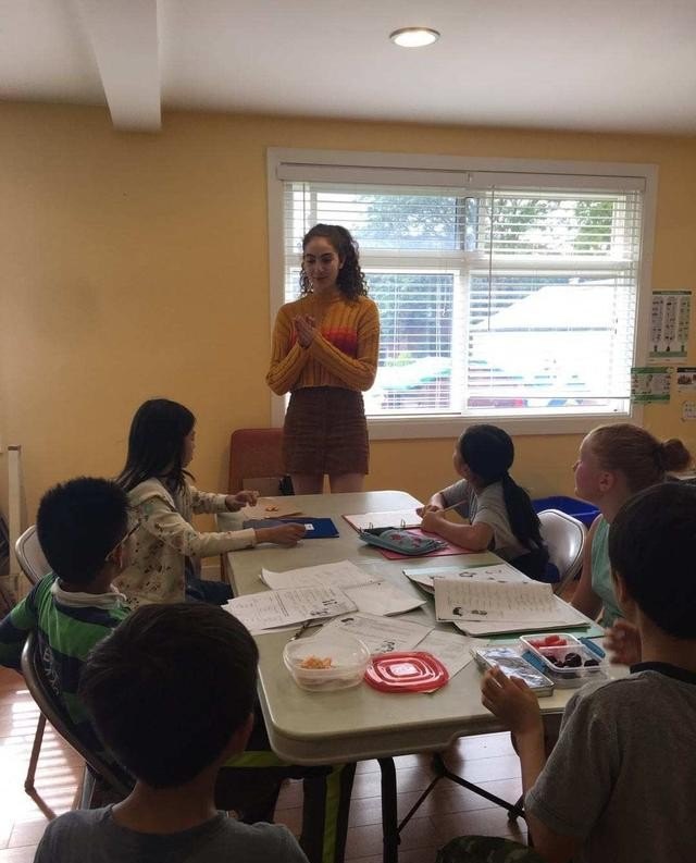 孩子一上小学就报英语班有必要吗_英语口语报班有用吗