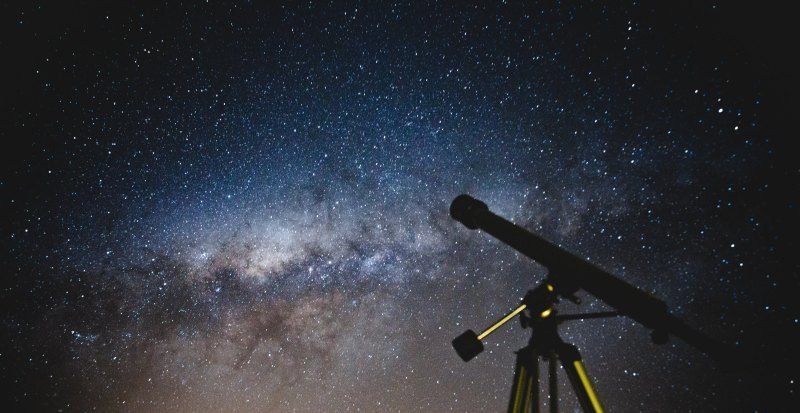和平精英星空营地怎么钓鱼_和平精英体验服天文漫游怎么下载