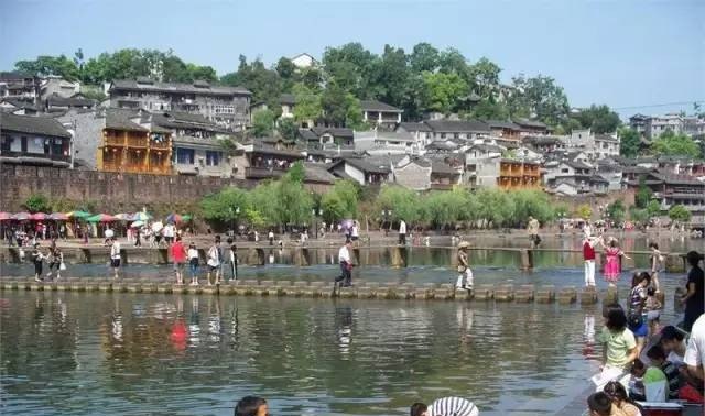 凤凰古城旅游最佳时间攻略,凤凰城旅游