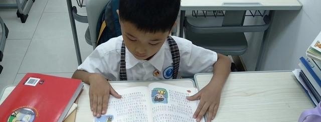 四年级如何背英语快速，小学四年级英语听力mp3