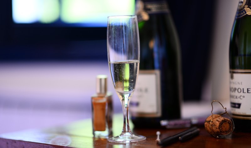 家属敬领导酒的句子经典句子,洒句子爱情短句