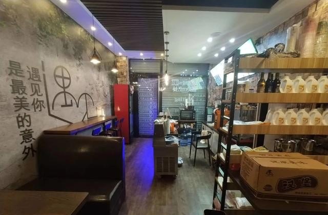 家在农村乡镇上有3间门面做什么生意好，有没有家乡小吃店加盟