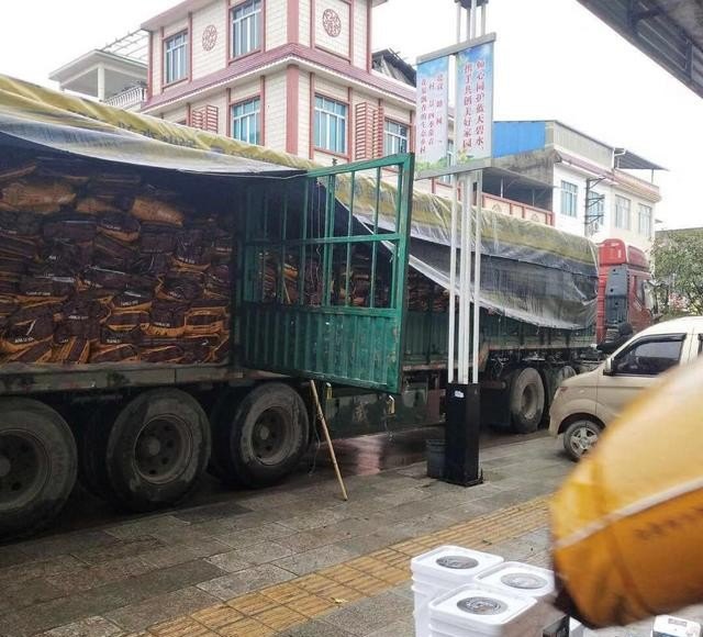 家在农村乡镇上有3间门面做什么生意好，有没有家乡小吃店加盟