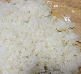 重庆糯米饭摆摊做法_请问重庆哪里还能吃到正宗糯米团也