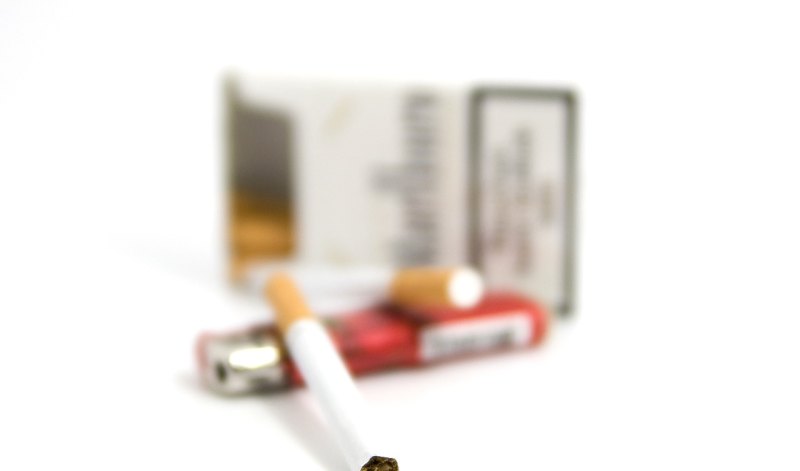 牙齿根部变成黑色的，而且还觉得牙疼，是怎么回事,牙根发黑怎么办