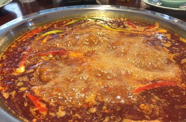 成都哪有火锅底料批发市场，附近美食推荐便宜火锅底料店在哪里啊多少钱
