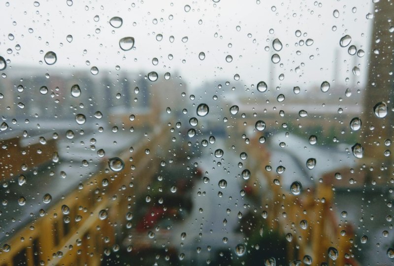 带雨字的爱情诗句有哪些 关于雨中的爱情句子