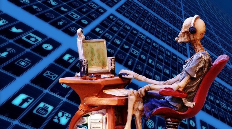 如何抽梦幻火箭一发就中，和平精英梦幻火箭免费获取