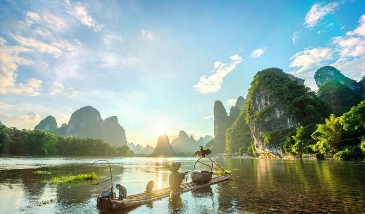 关于风景名胜和古代文化名人的事例，集历史文化和山水风景