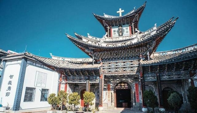 旅游应该带什么_出去旅游都该带点什么呢