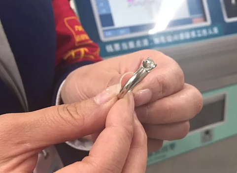 戒指掉了怎么办,戒指掉了怎么办