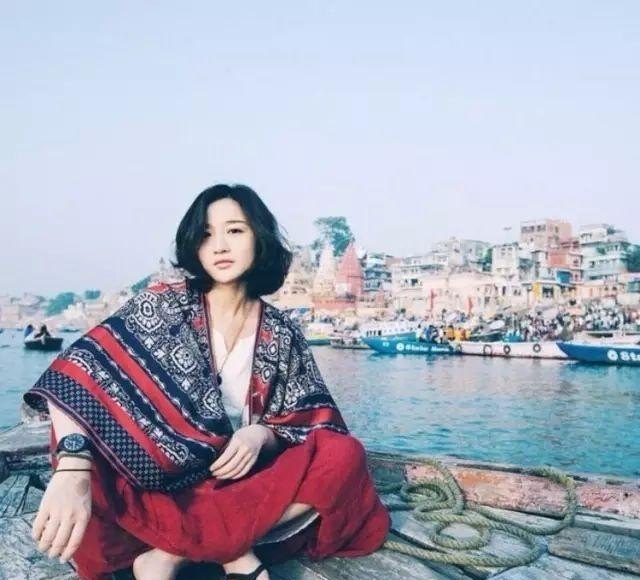 出去玩穿西装合适嘛？有什么高见，出去旅游穿什么