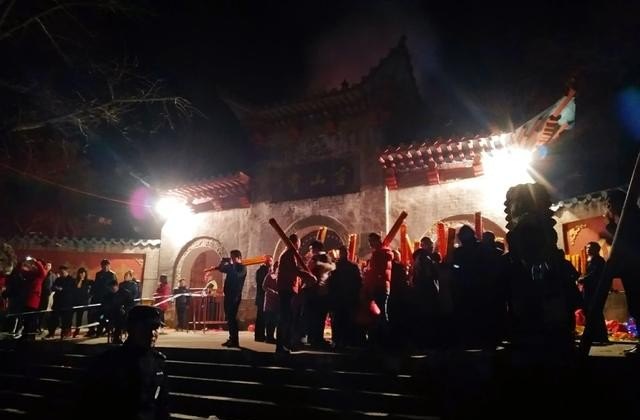 河南信阳最著名的旅游景点有哪些，河南信阳旅游