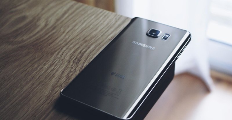 vivos7e活力版打游戏卡吗_三星s7edge玩什么都卡，怎么回事，来个大神