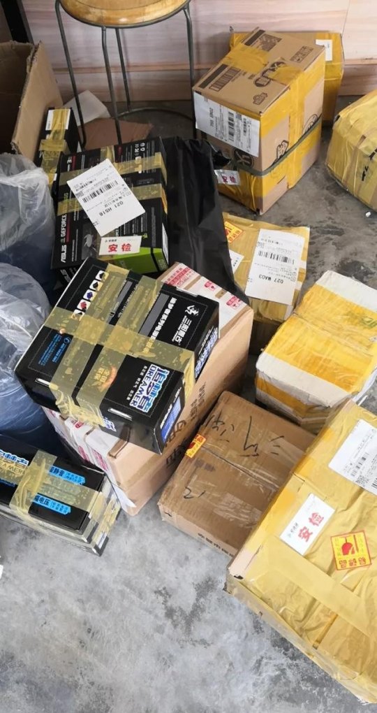 梅尼超市有李子柒螺蛳粉卖吗，李子柒的小吃能加盟吗吗