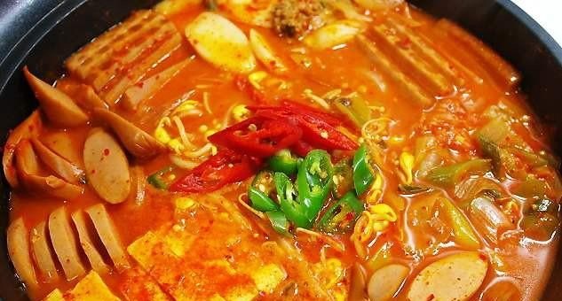 到了韩国首尔我们该品尝哪些美食_韩国烤牛肠历史文化