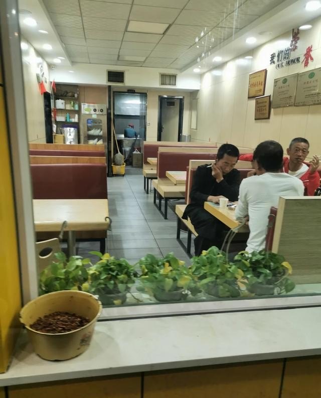 我现在身无分文走投无路怎么办,我没钱了怎么办
