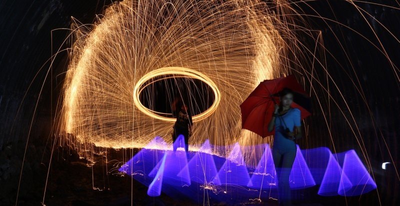 on fire和in fire的区别,穿越火线 fire on