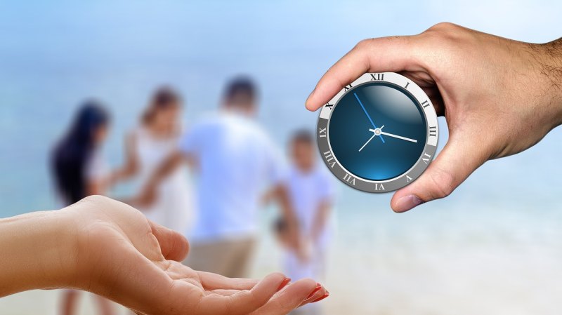 多年没回家想家的伤感句子，现实生活中的伤感句子简短