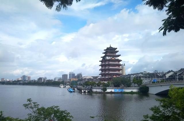 山西是九川里的什么川，湾区螺蛳粉探店美食加盟